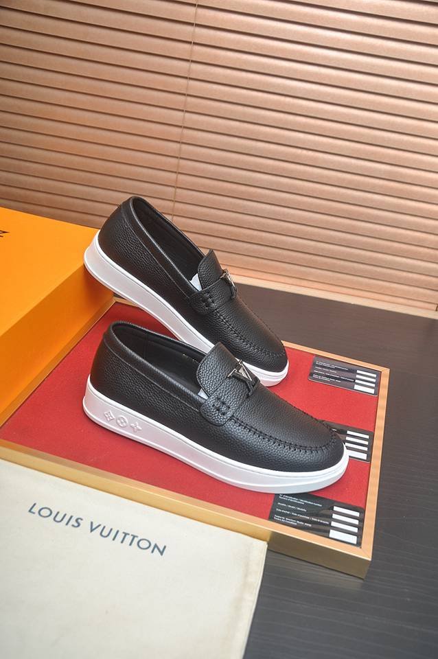 Louis Vuitton LV Sneakers 1133300