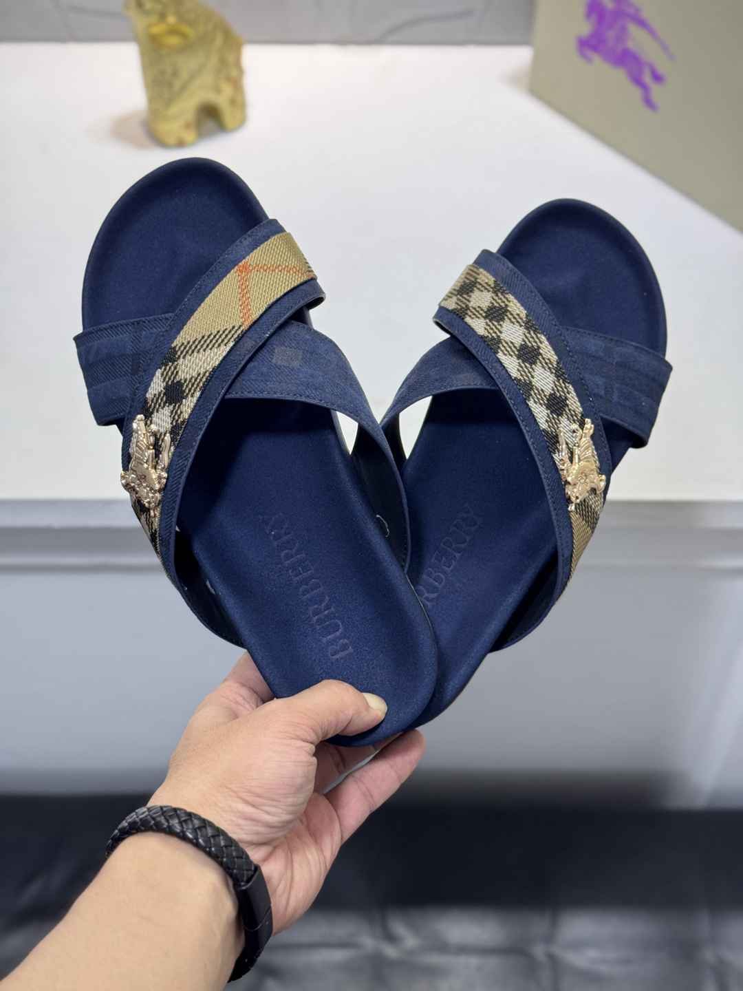 Burberry XM Slides Colorway 9 1720200-9