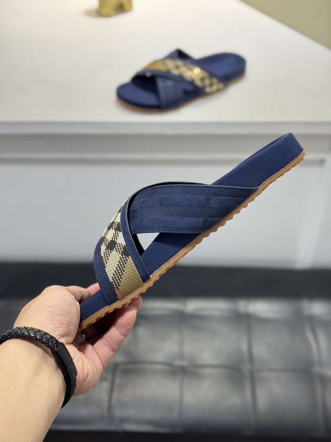 Burberry XM Slides Colorway 9 1720200-9