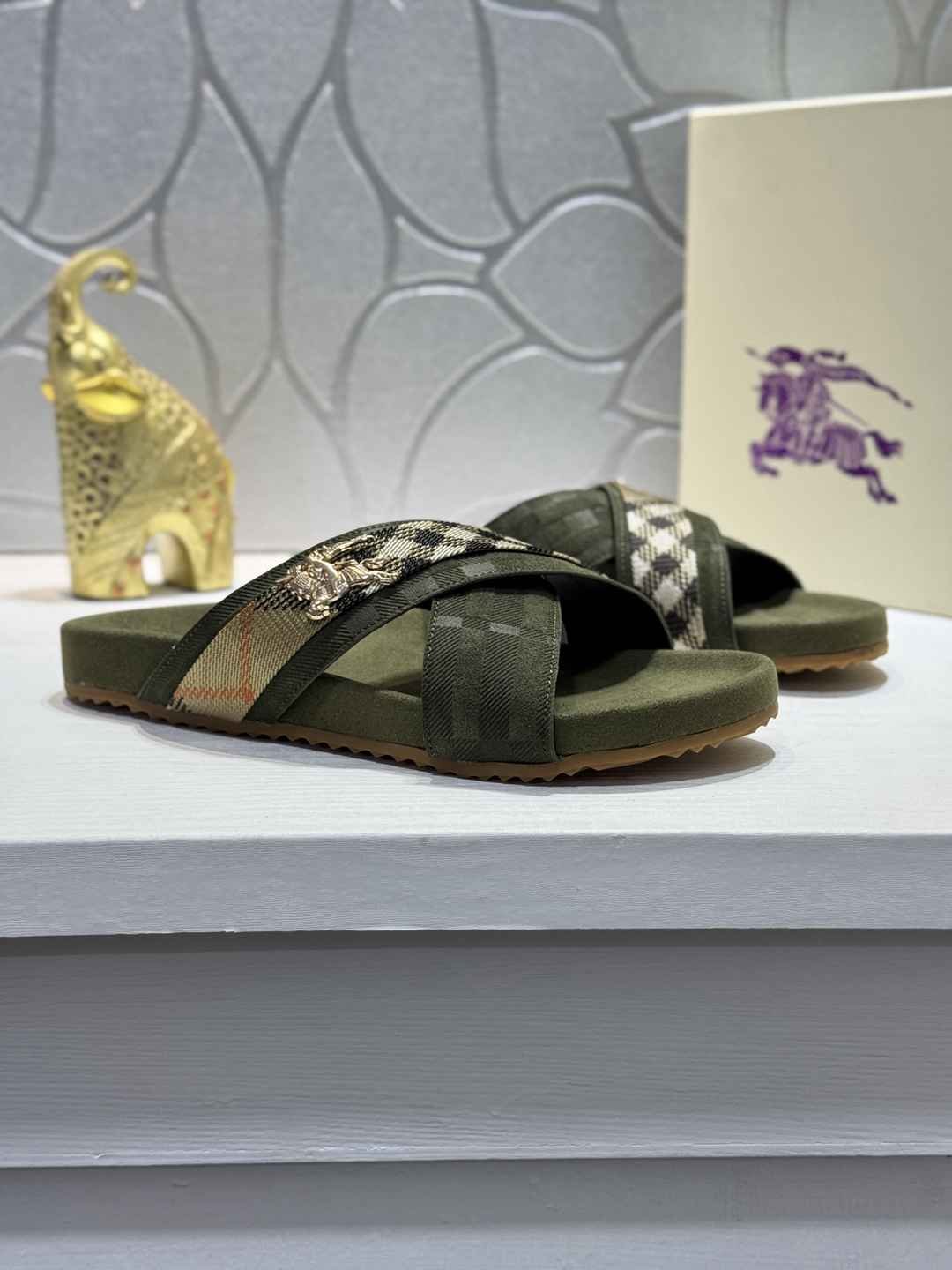 Burberry XM Slides Colorway 8 1720200-8