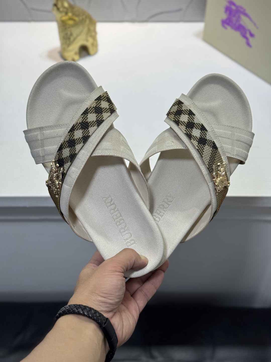 Burberry XM Slides Colorway 7 1720200-7