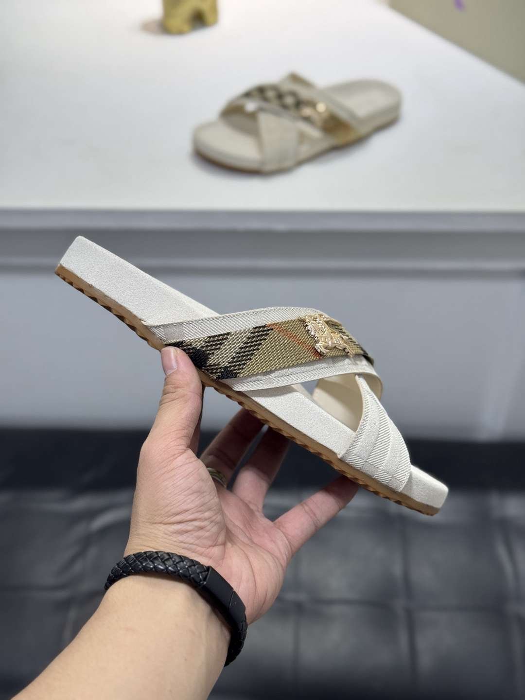 Burberry XM Slides Colorway 7 1720200-7