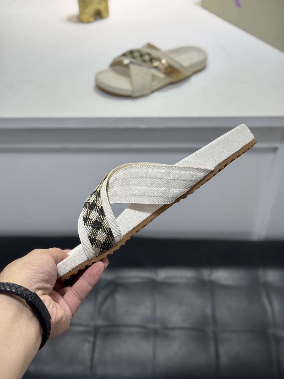 Burberry XM Slides Colorway 7 1720200-7
