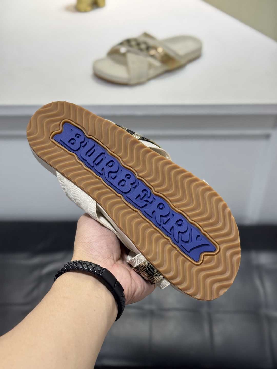 Burberry XM Slides Colorway 7 1720200-7