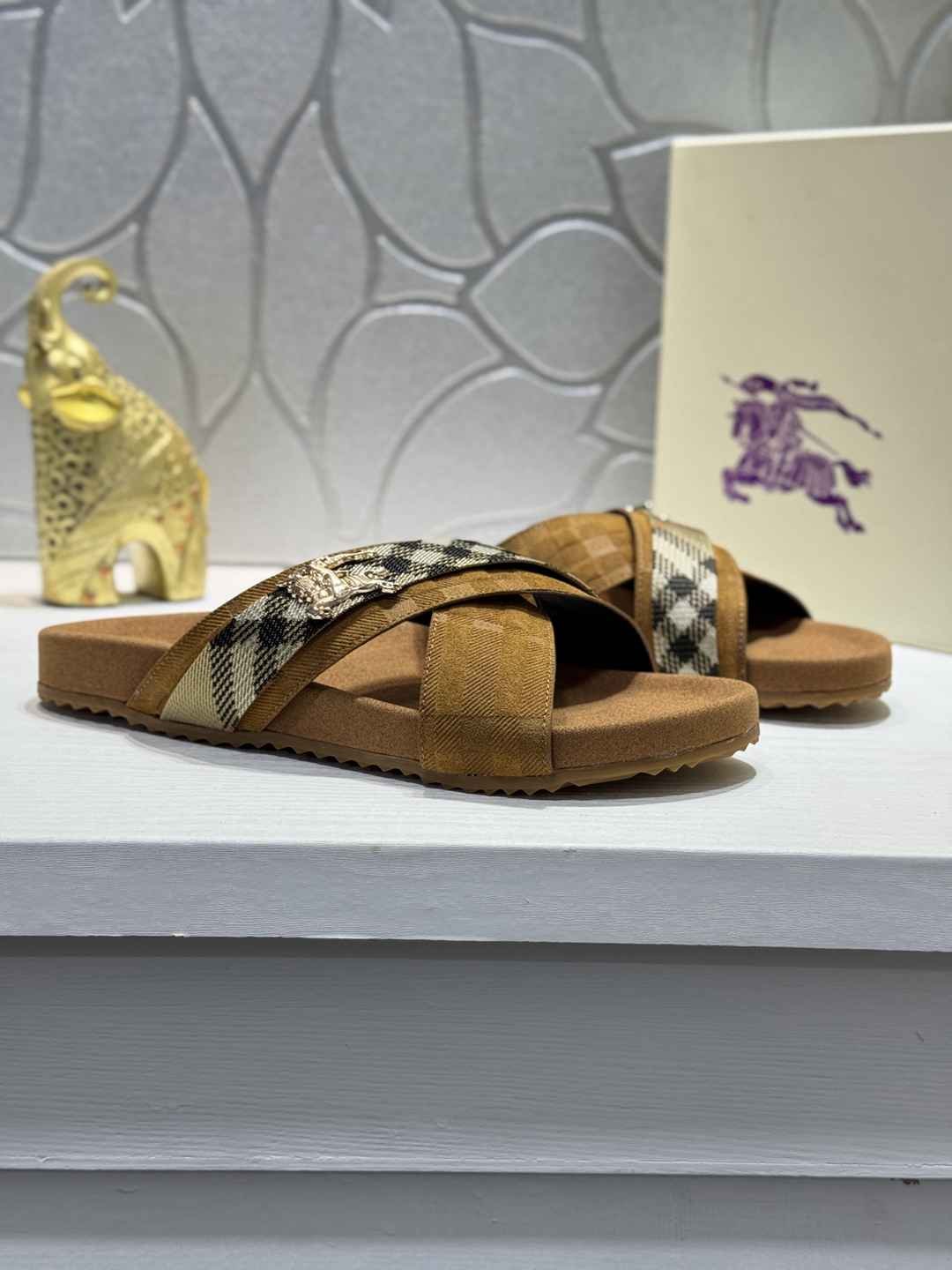 Burberry XM Slides Colorway 5 1720200-5