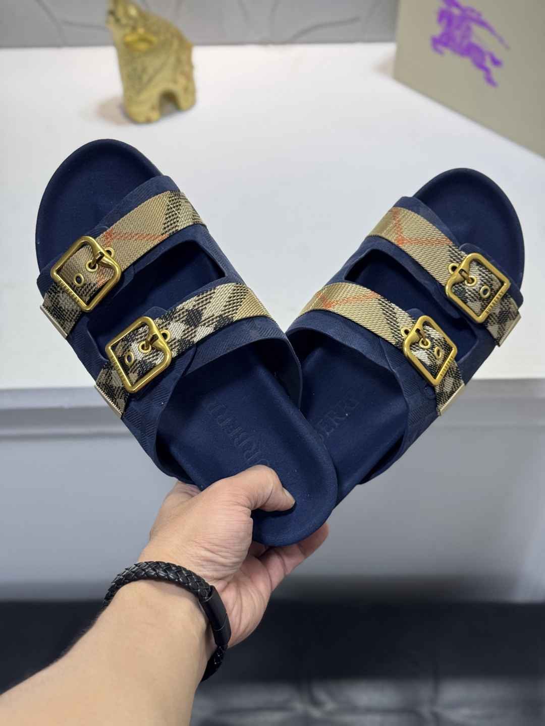 Burberry XM Slides Colorway 4 1720200-4