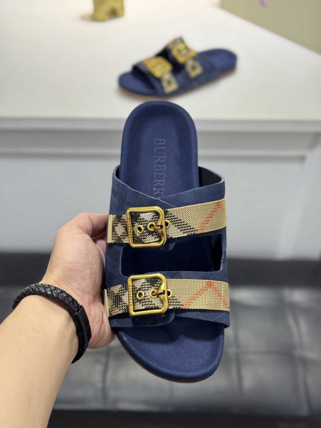 Burberry XM Slides Colorway 4 1720200-4