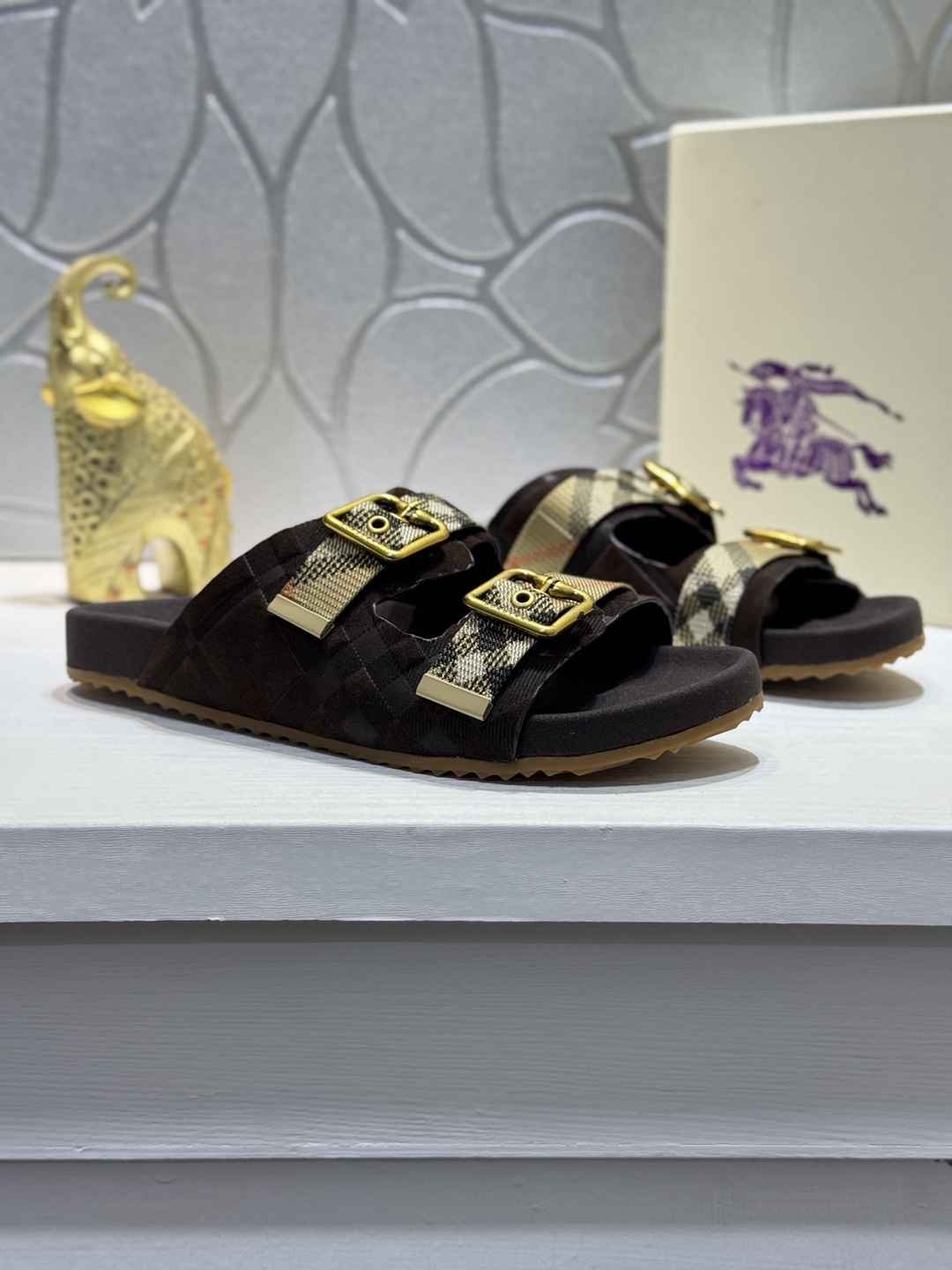 Burberry XM Slides Colorway 3 1720200-3