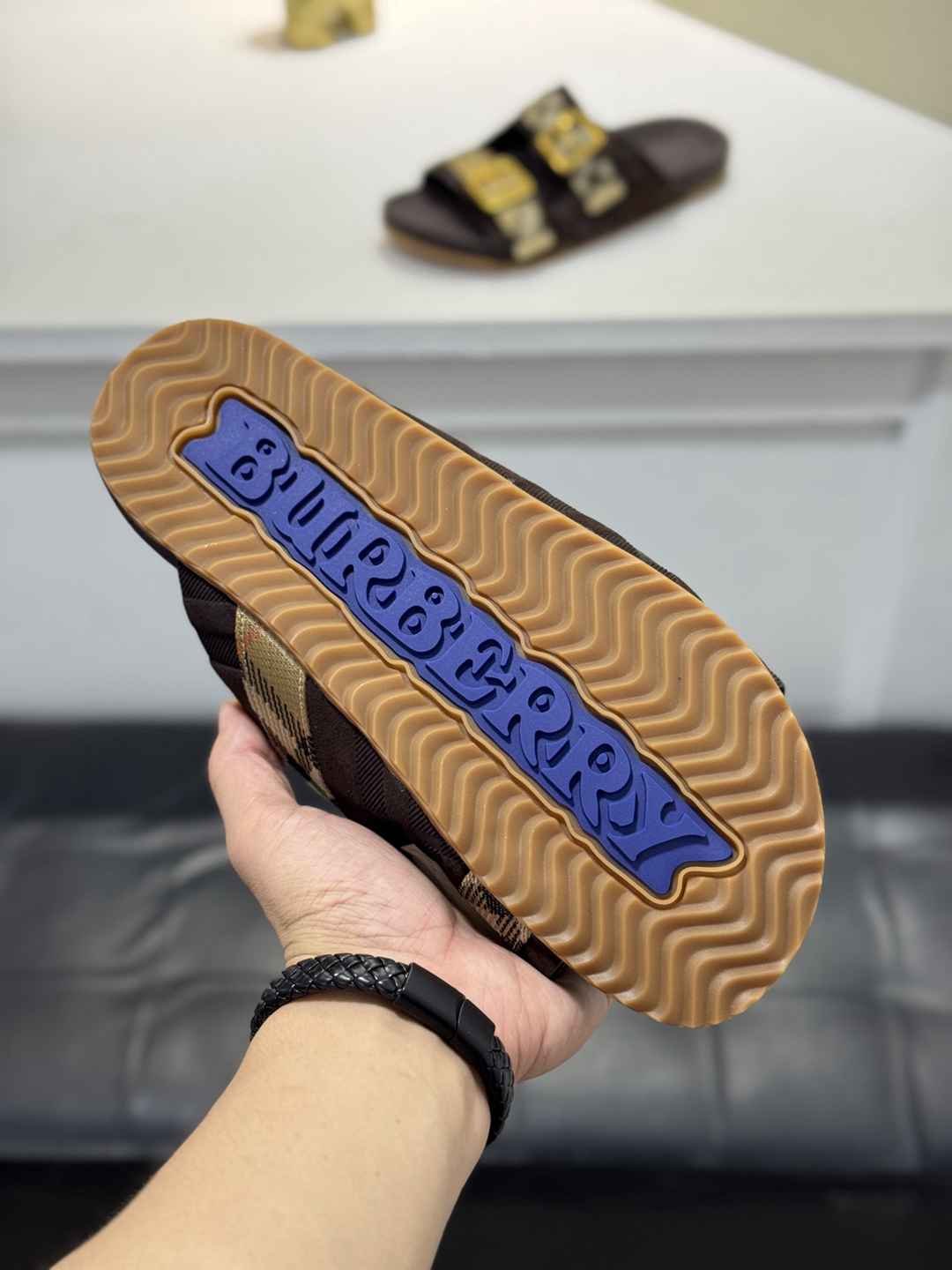 Burberry XM Slides Colorway 3 1720200-3