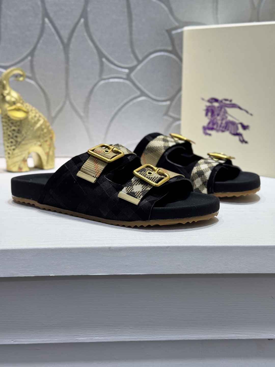 Burberry XM Slides Colorway 2 1720200-2
