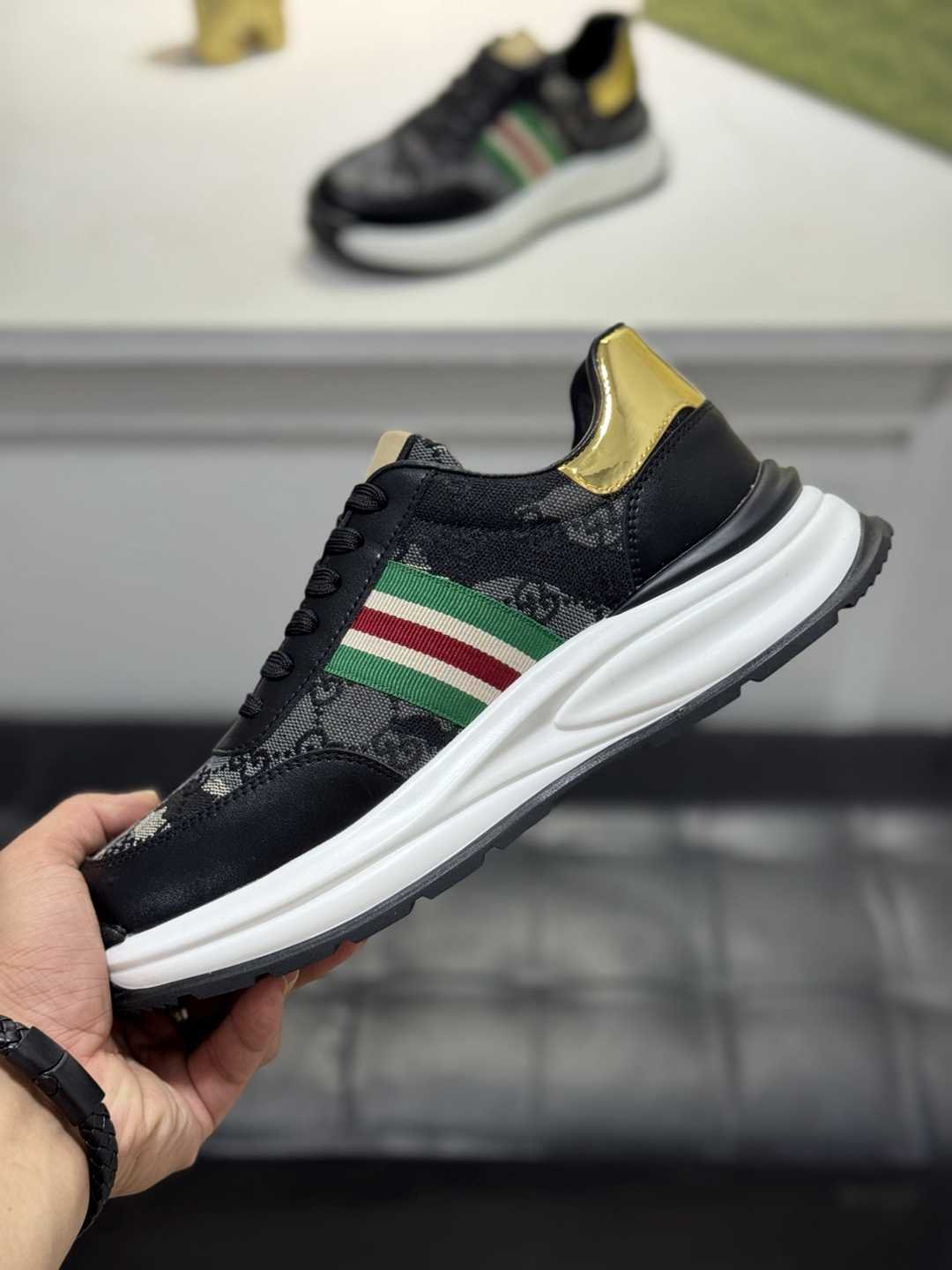 Gucci Men’s GUCC RX Sneakers Colorway 4 1720240-4