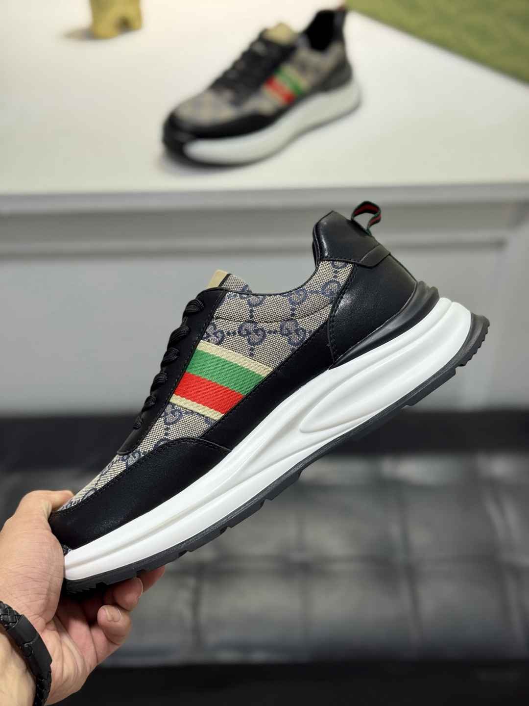 Gucci Men’s GUCC RX Sneakers Colorway 2 1720240-2