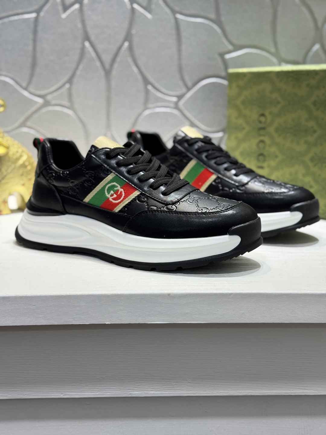 Gucci Men's GUCC RX Sneakers Colorway 1 1720240-1