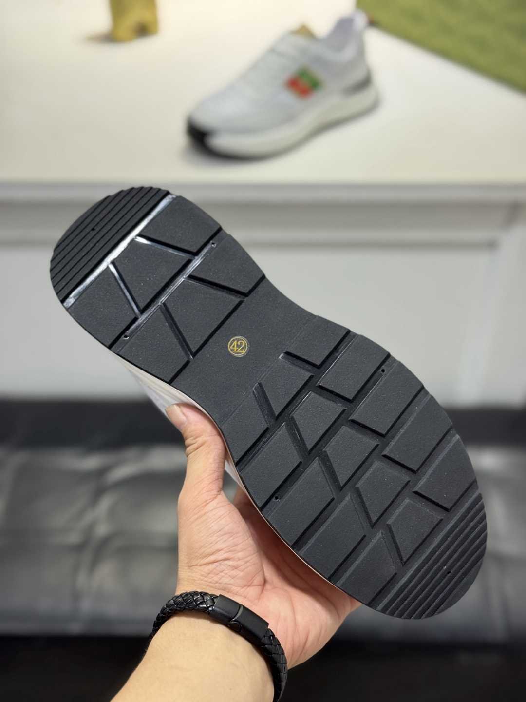 Gucci Men’s GUCC RX Sneakers 1720240