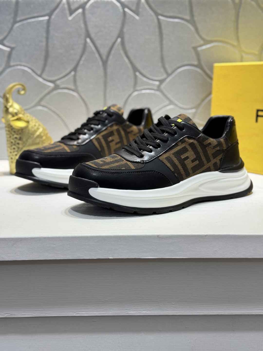 Fendi RX Sneakers 1720240