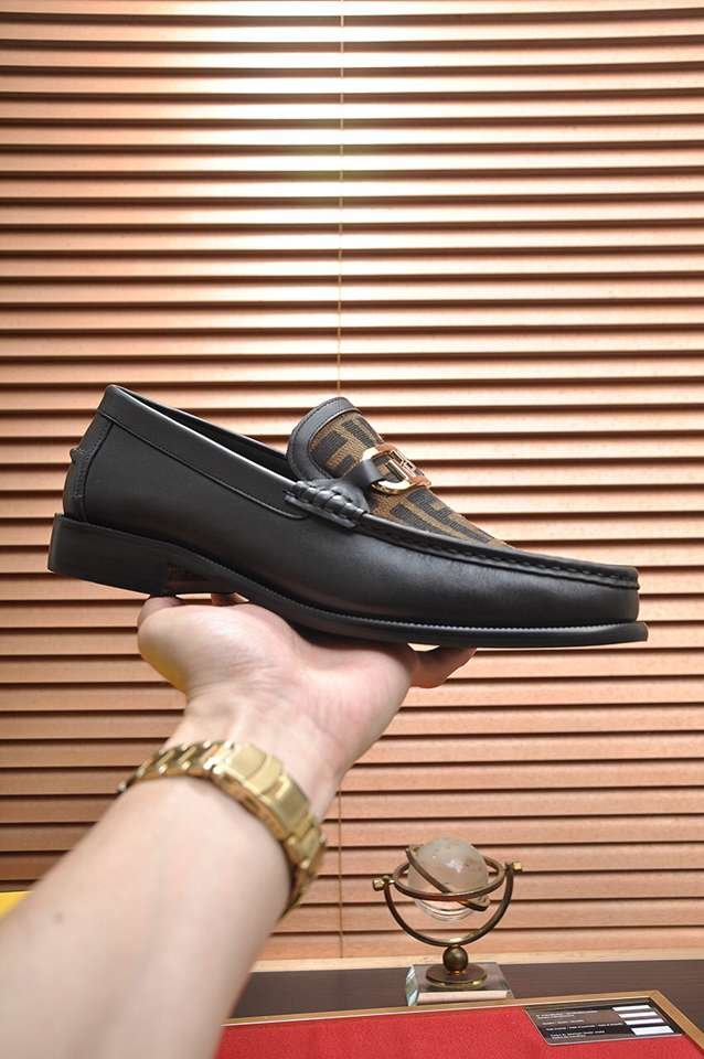 Fendi Men’s Leather Sneakers Colorway 4 1133300-4