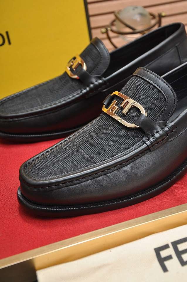 Fendi Men’s Leather Sneakers Colorway 3 1133300-3