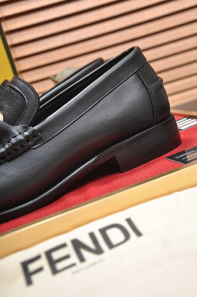 Fendi Men’s Leather Sneakers Colorway 3 1133300-3