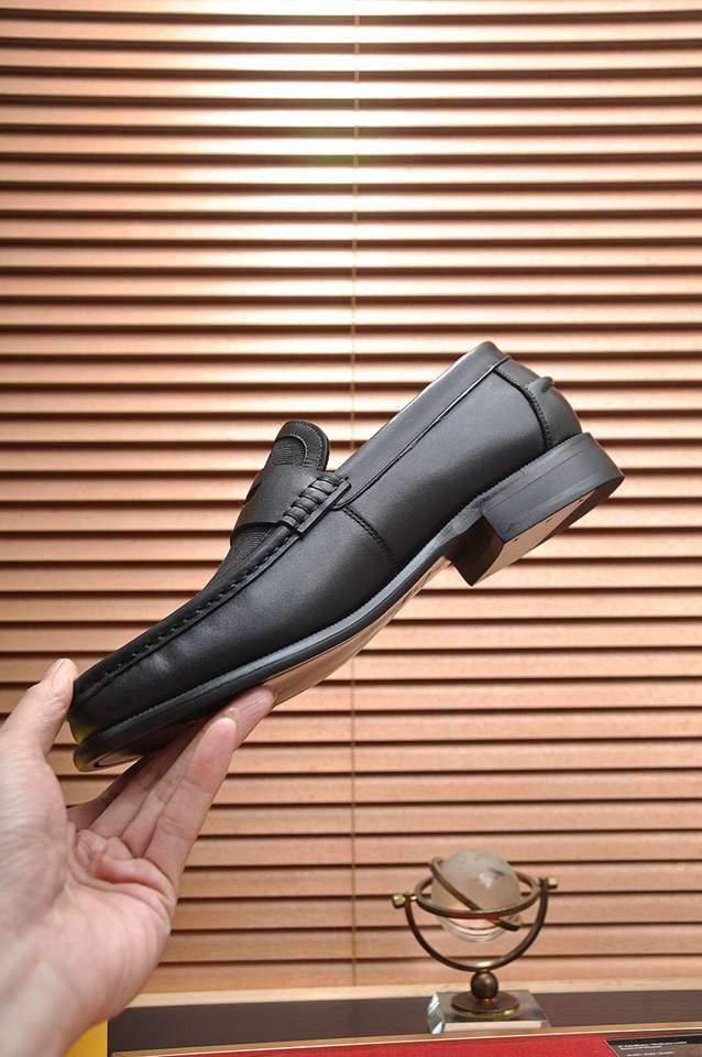 Fendi Men’s Leather Sneakers Colorway 2 1133300-2