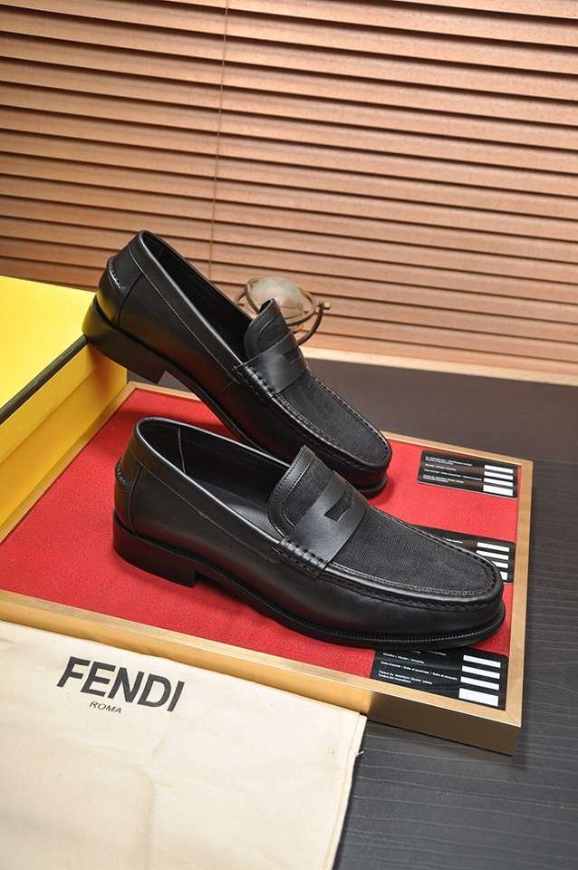 Fendi Men’s Leather Sneakers Colorway 2 1133300-2