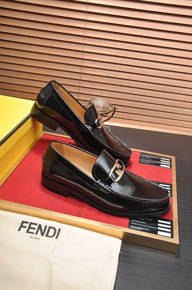 Fendi Men’s Leather Sneakers Colorway 1 1133300-1