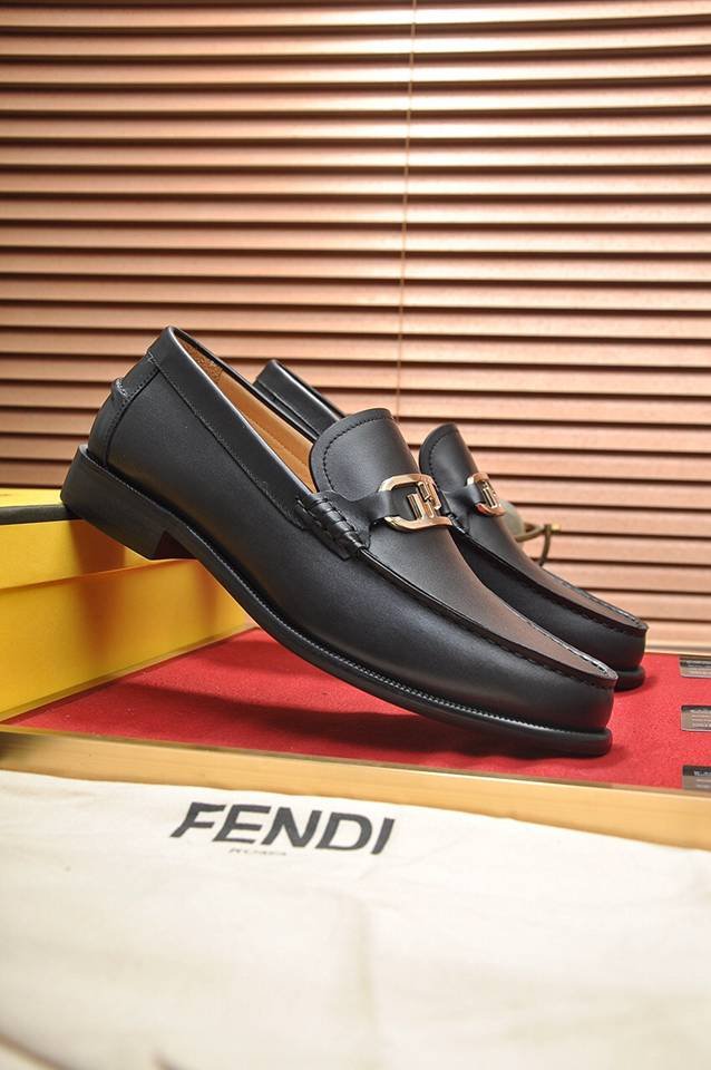 Fendi Men’s Leather Sneakers 1133300