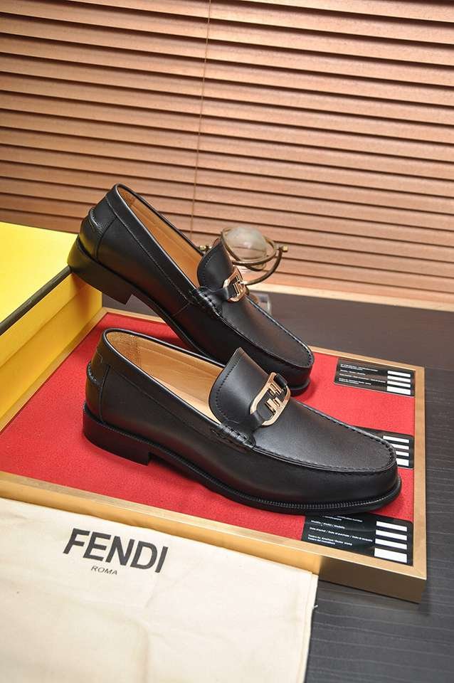 Fendi Men’s Leather Sneakers 1133300