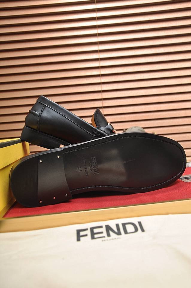 Fendi Men’s Leather Sneakers 1133300